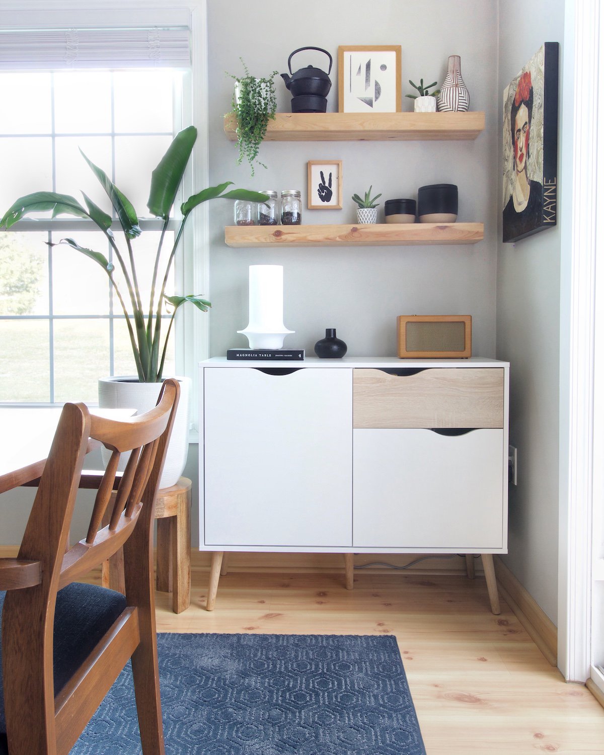 rug contrast with furniture